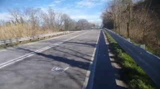 Pesaro - Incidente lungo la Montelabbatese, ciclista di 48 anni travolto e ucciso da un’auto